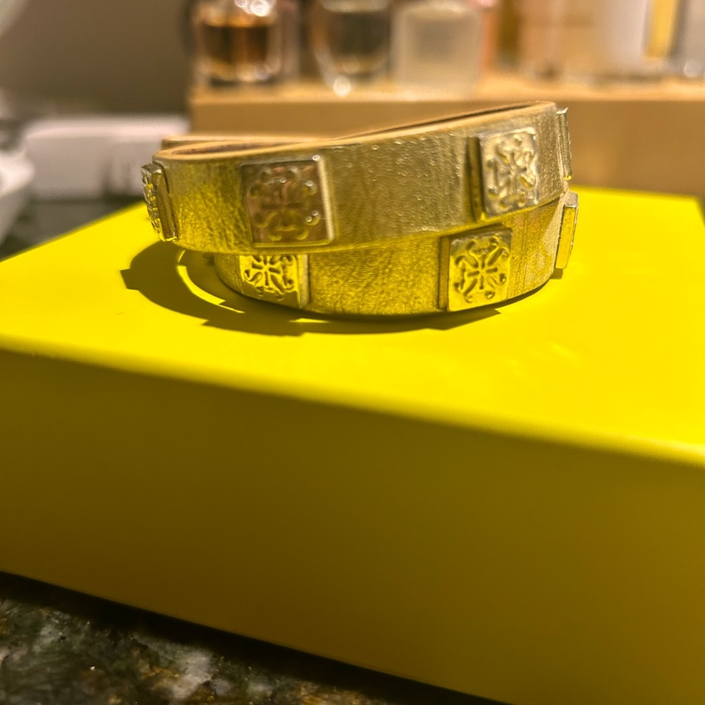 RUSTIC CUFF wrap around leather bracelet